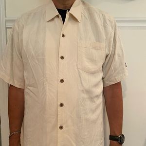 Men’s casual button down linen shirt
